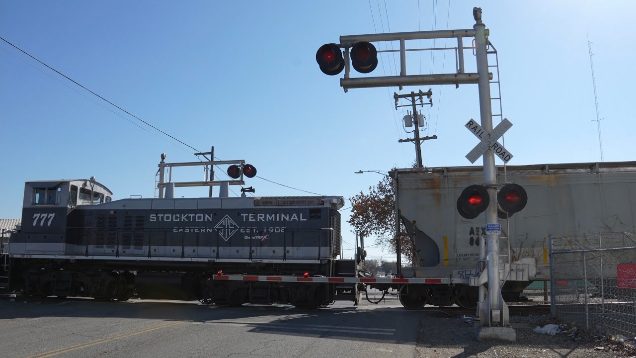 ST&E 777 Local Switching | E St. Railroad Crossing, Stockton CA