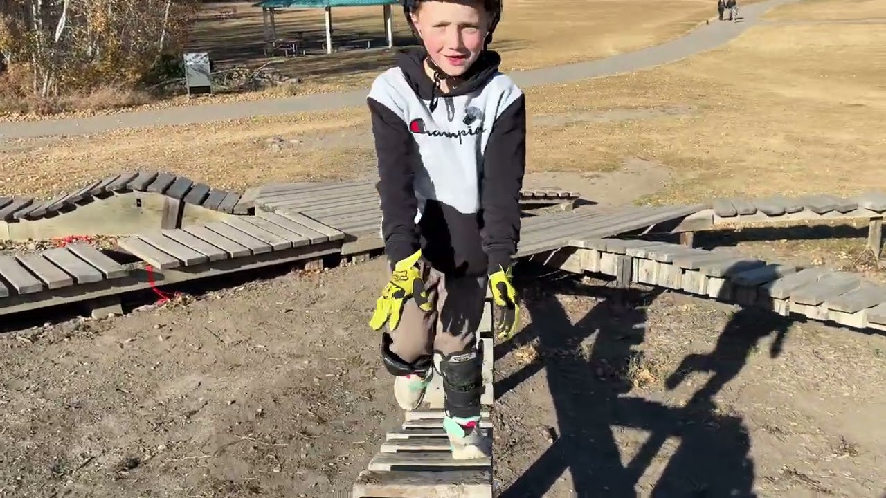 Electric Bros ⚡️ Ride Devon Bike Park 🍂 Soaking Up Fall Before the Snow! 