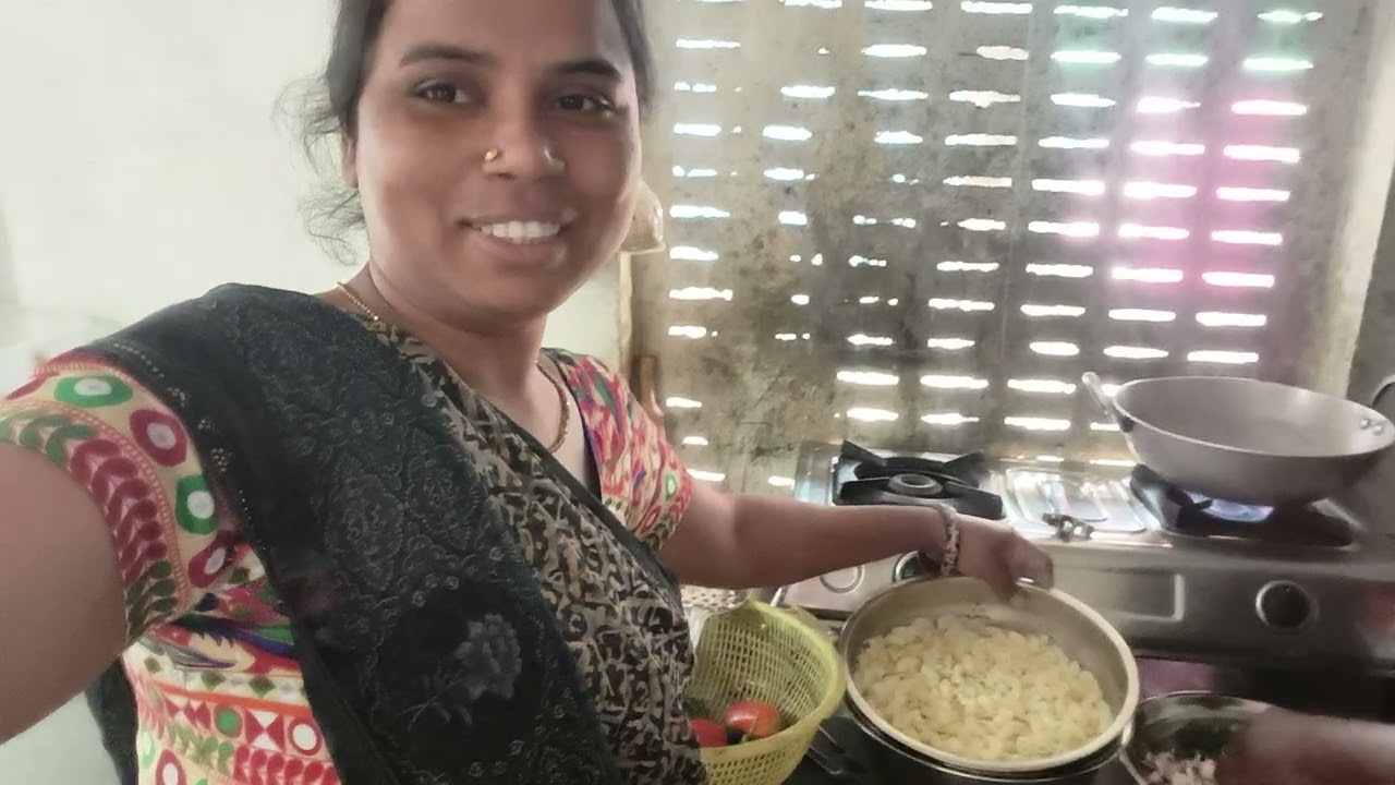 I AM MAKING FOOD WITH TOMATO SAUCE PASTA |#foodshorts #foodmaker 