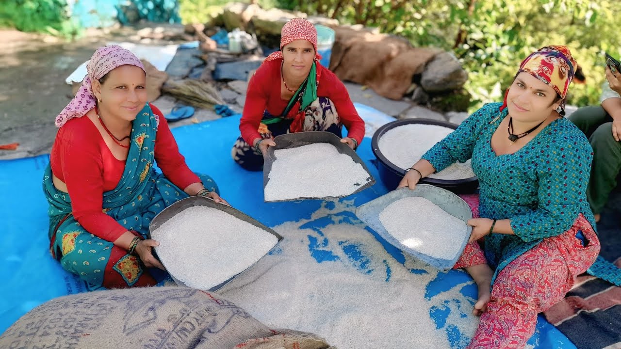  आज के व्लॉग में हमने शादी की खास तैयारी की – चावल साफ करने का काम। गाँव की रस्मों और शादी के लिए 😍👍