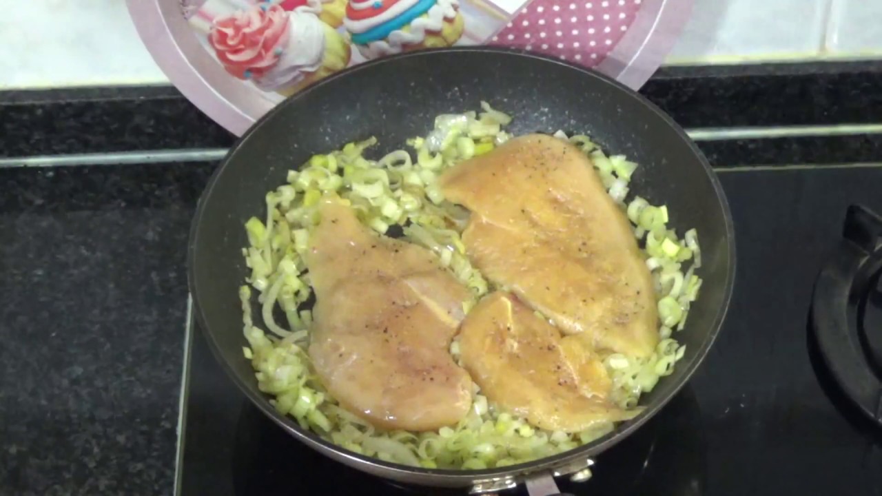 Pechuga de pollo con salsa de puerros #pollo#chiken