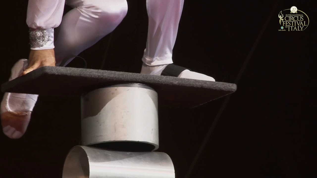 Kenyel Rodriguez, (Cuba - Rola Bola) - 20th International Circus Festival of Italy (2019)