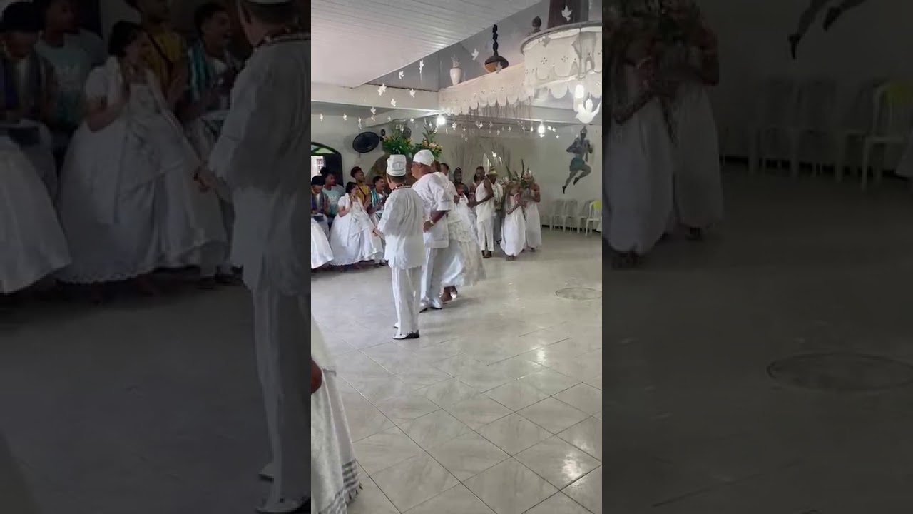 Saída de Yaô no Ilê Axé Torrundê.