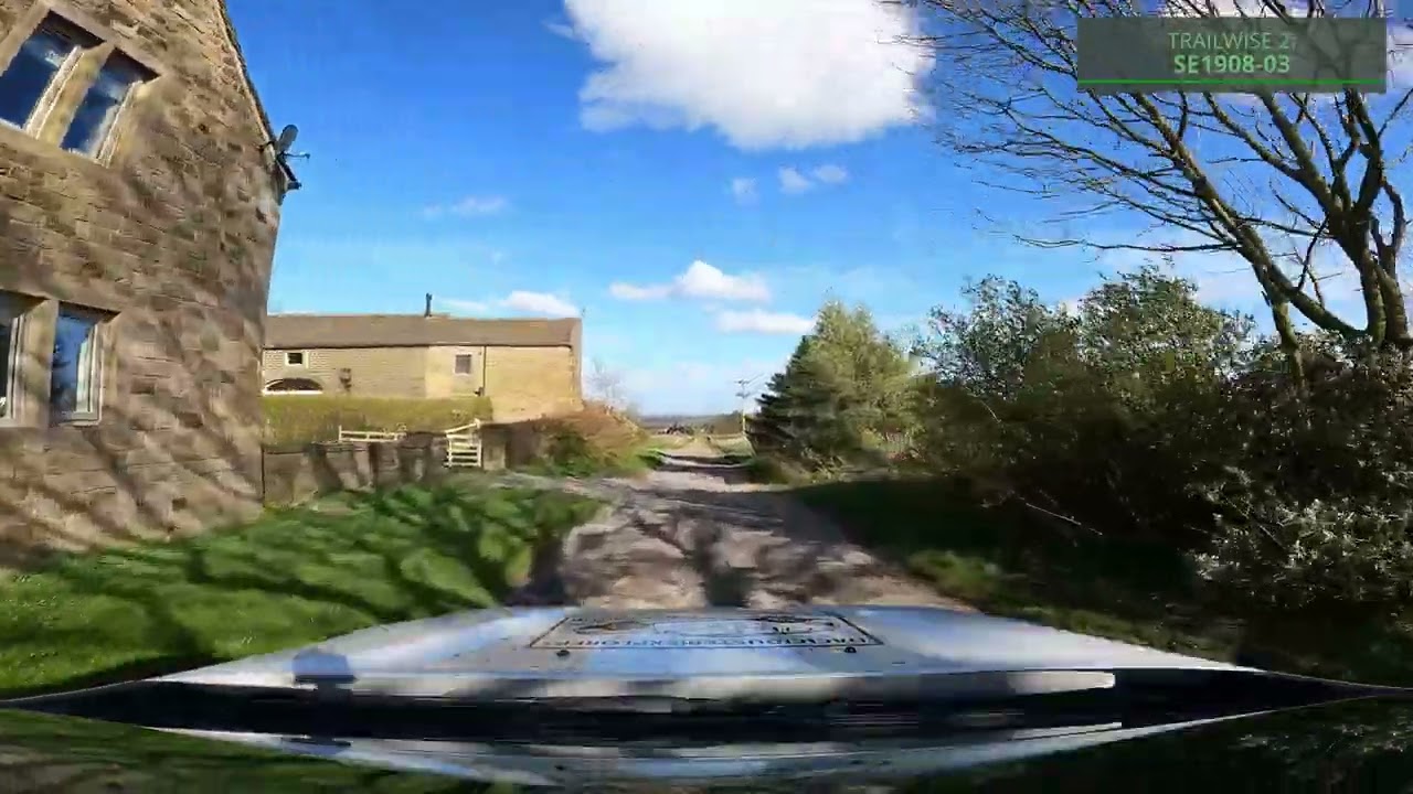 Green Lanes in a Dacia Duster - Park Head Lane, Upper Cumberworth, West Yorkshire