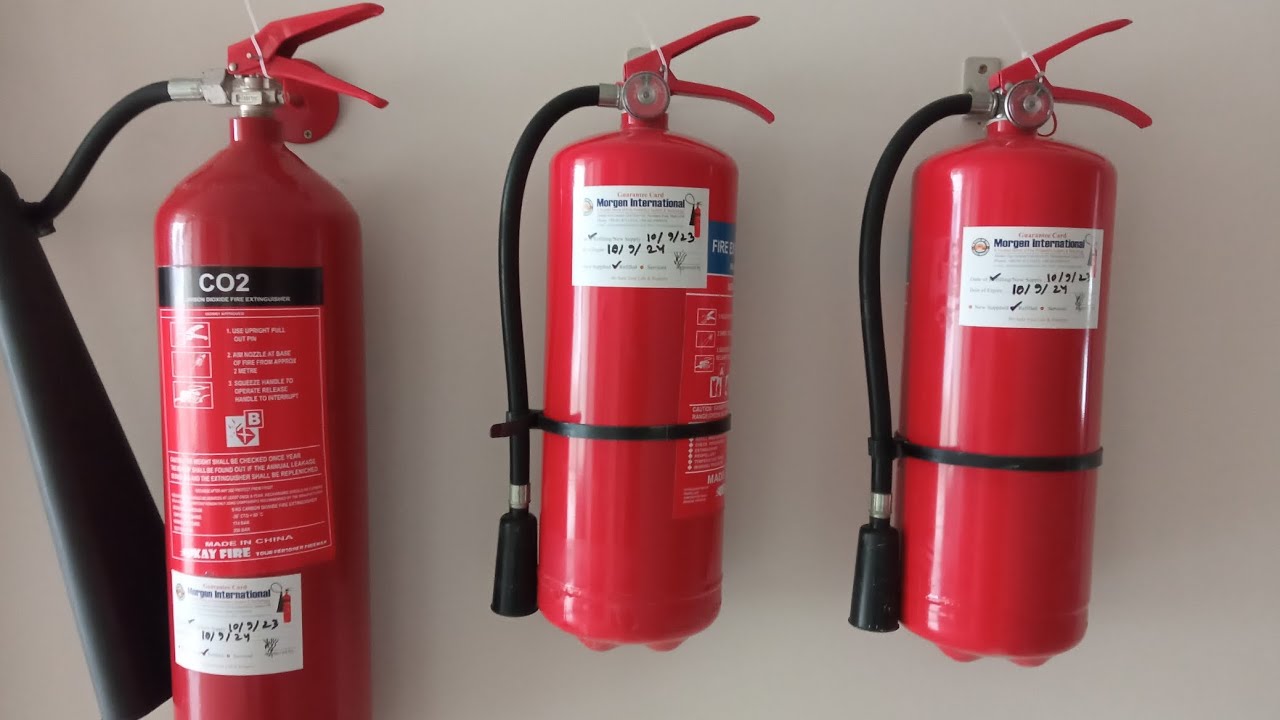 co2  extinguisher refill . #firemannsa #shorts #shortsvideo #viral #viralvideo  #short #videoshorts