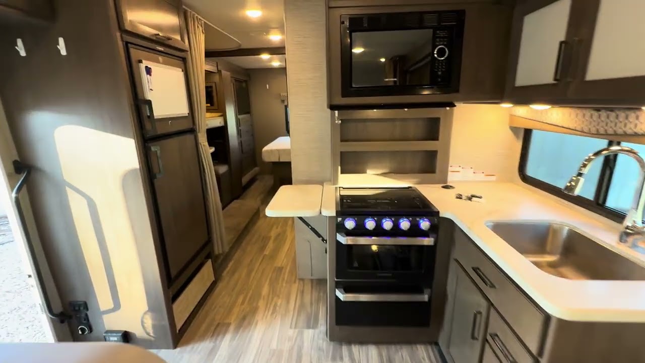2021 Thor Motor Coach Freedom Elite 30FE