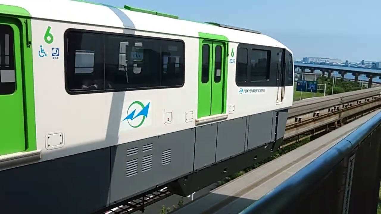 東京モノレール2000形　羽田空港第3ターミナル駅発車