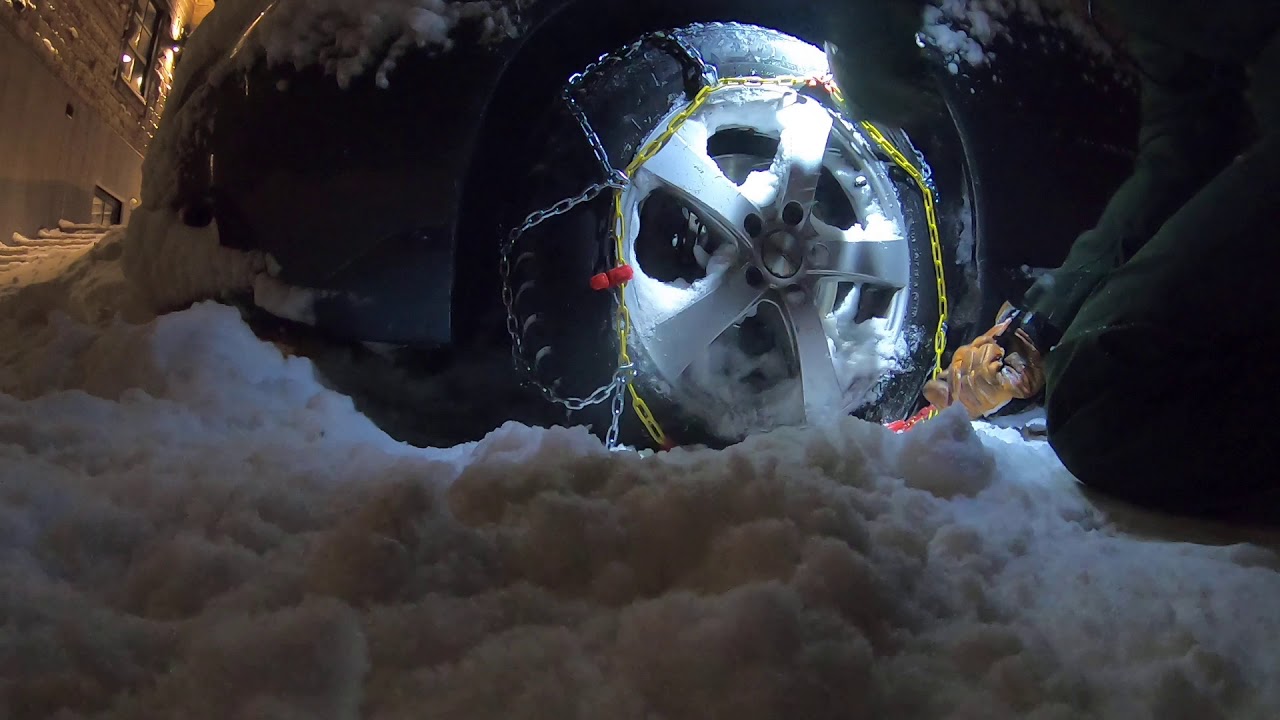 Biltemas snökedjor på en Volvo v70 (snow chains)
