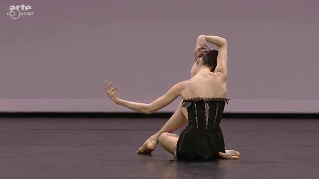 Laura Fernandez, solo from 'Rossini Cards’