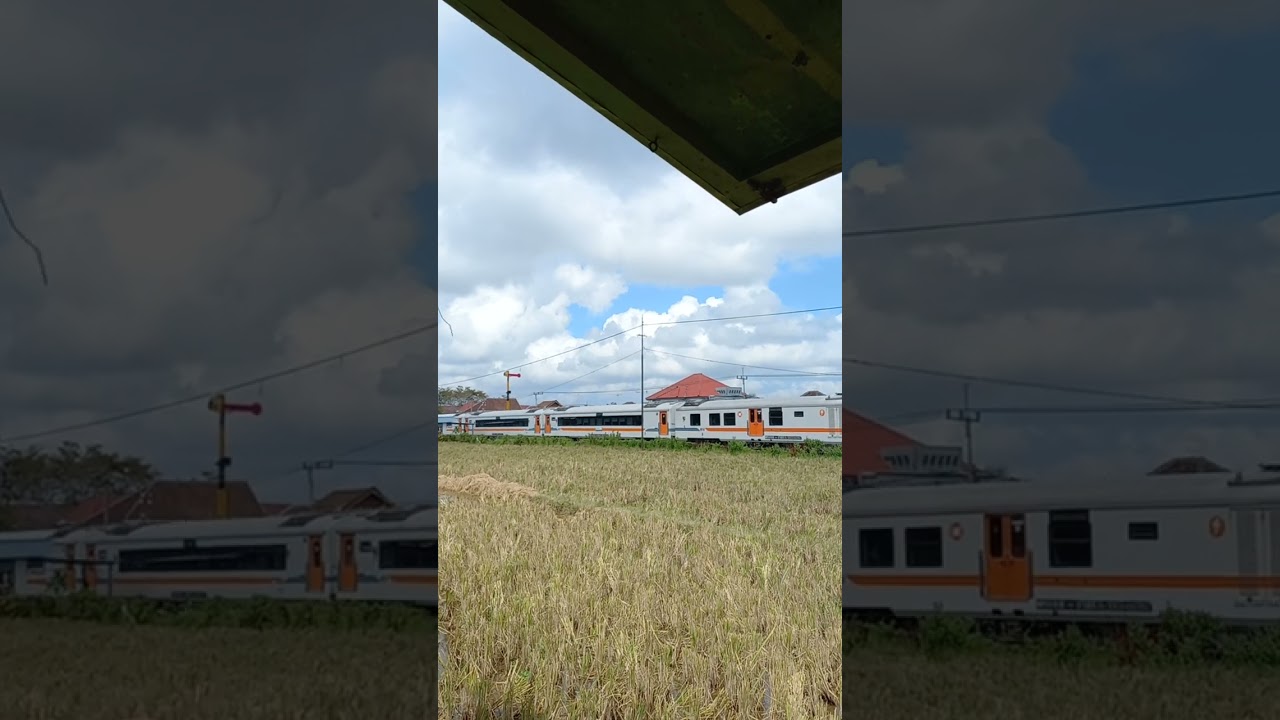 Lokomotif Cc 206 melaju cepat di rel yang lurus stasiun glenmore #shorts