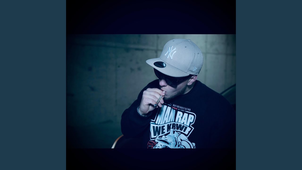 Liczyły Się Momenty (feat. YoungZet)