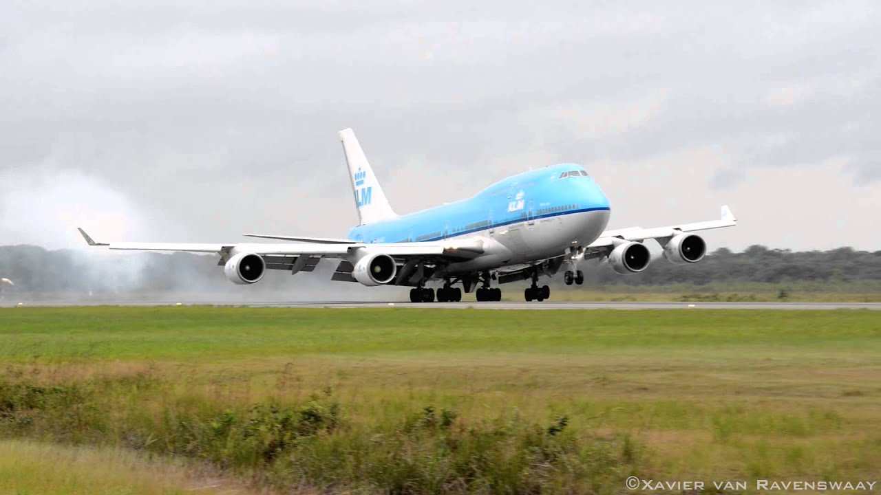 KLM Boeing 747-400 landing at Johan Adolf Pengel International airport