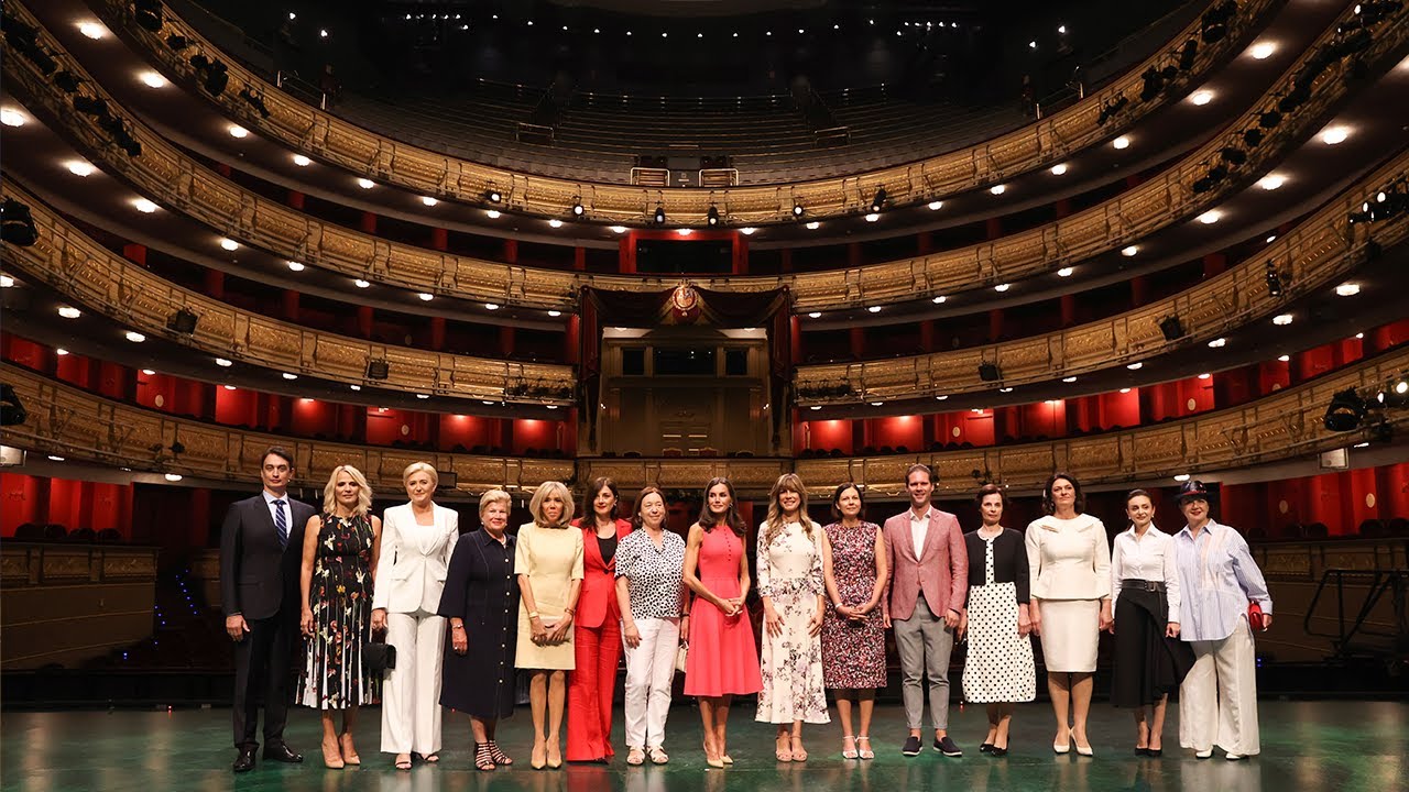 Visita al Teatro Real con los acompañantes de los participantes en la Cumbre de la OTAN