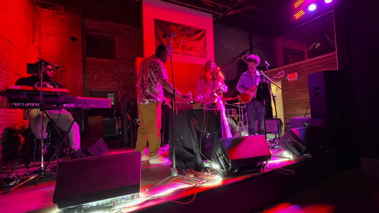 Chelsea Baratz “Moroccan Dancehall” solo with Maurice Brown 12/14/2025 at Red Cat Jazz Club 