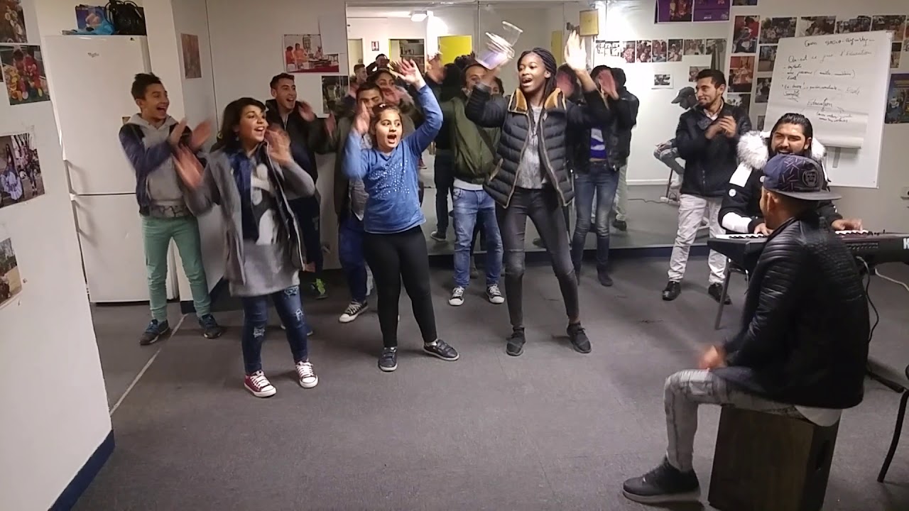 Aven Savore et Les Kesaj Tchave se retrouvent aprés de longs mois... En musique !