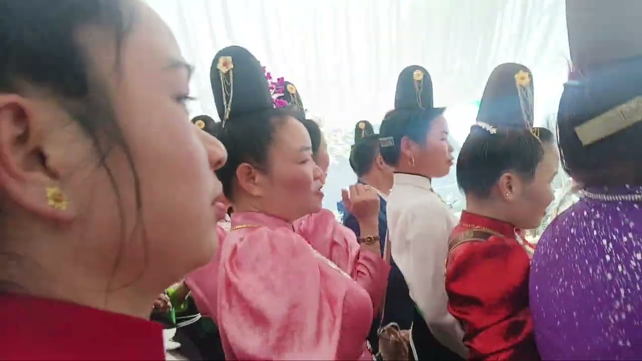 Mơi pi nọng tỏn le xúm ý ái dỏn xé chốm khươi chốm pạư nớ 