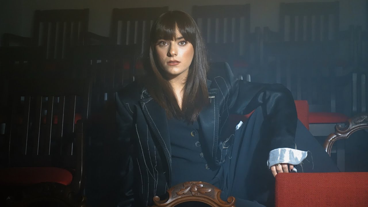 Alexandra Căpitănescu - Stea căzătoare (Official Video)