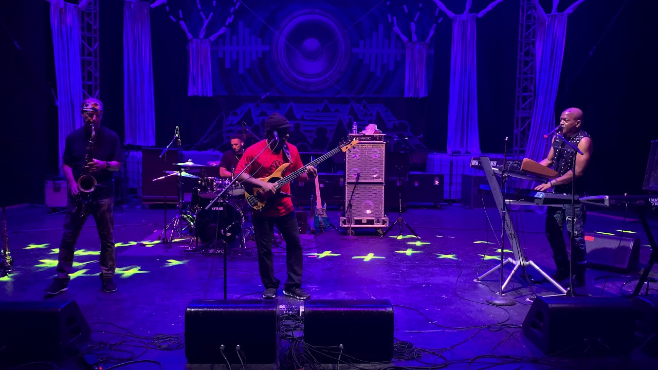 Victor Wooten and his band giving the crowd a lesson in time signatures at Indy Jazz Fest 2021