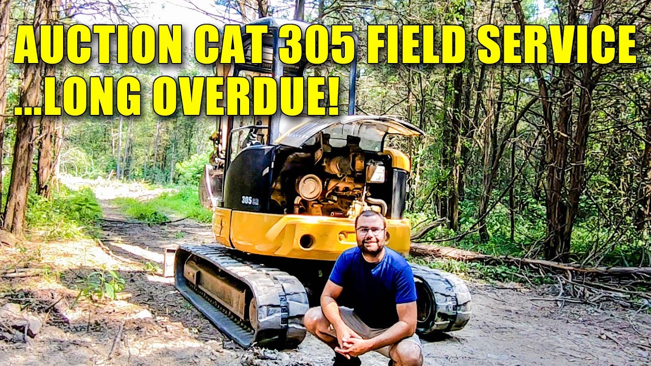 FIRST SERVICE ON AUCTION CAT 305 MINI EX (Oil change, air filters, fuel filter)