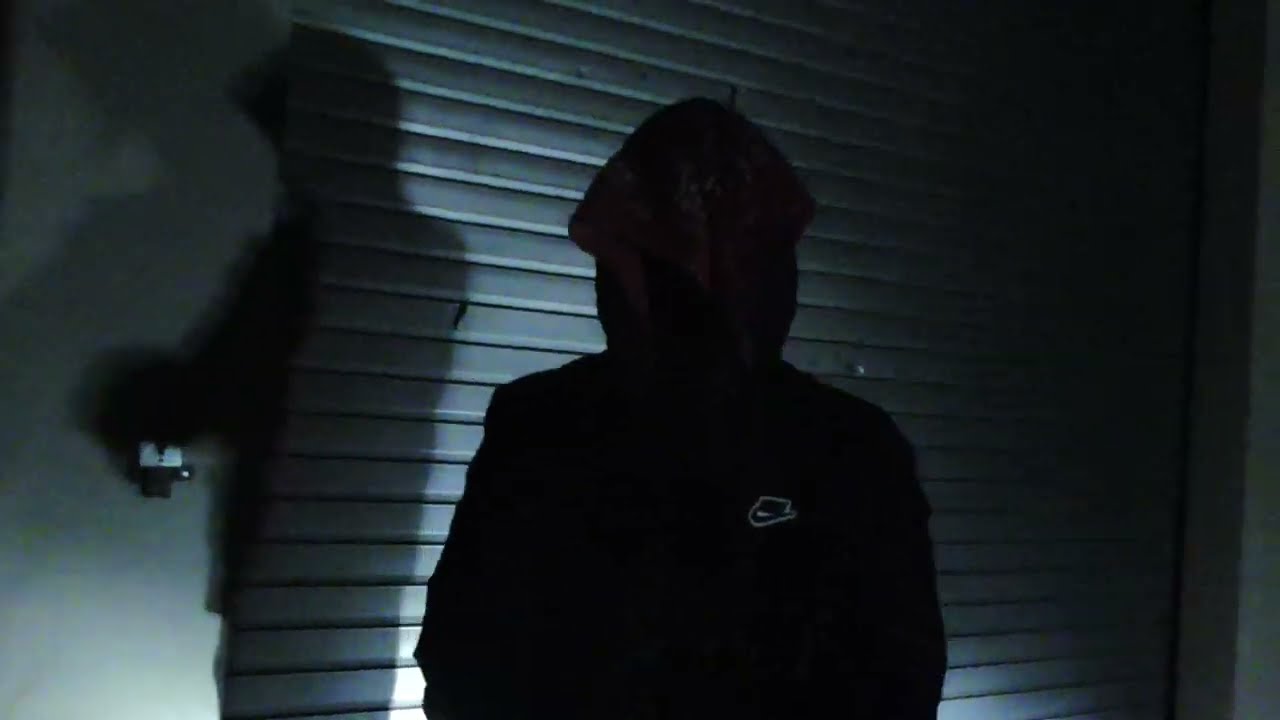 YOUNG CA$H - BITCH (CLIP OFFICIEL)