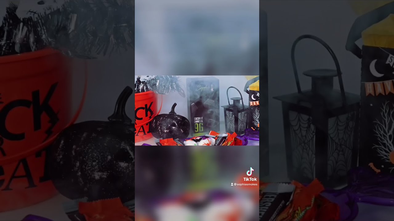 Sophia Smokes Halloween Edition - 🎃🎃