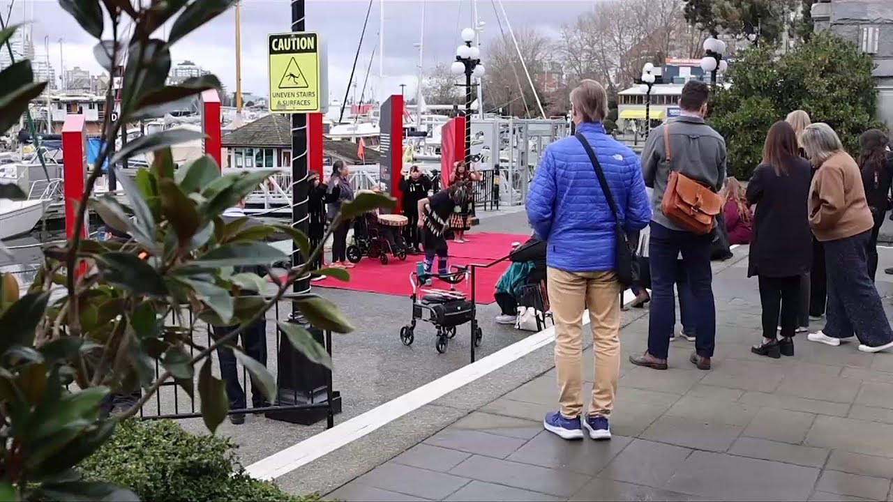 New lək̓ʷəŋən placemaking installation unveiled in Victoria’s Inner Harbour