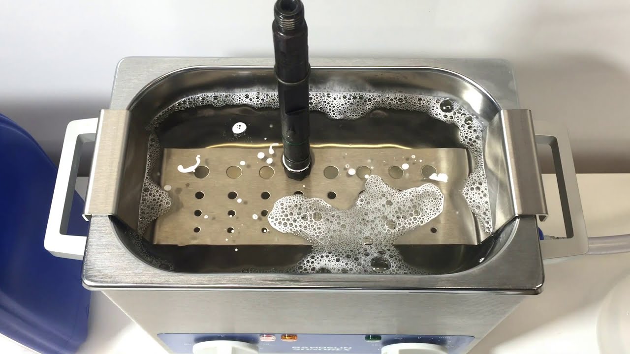 VW Diesel Einspritzdüse und Injektor mit Ultraschall reinigen im SONOREX Ultraschallreiniger