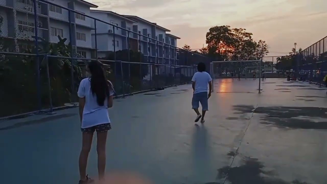 Playing Badminton - Exercise - Fambond