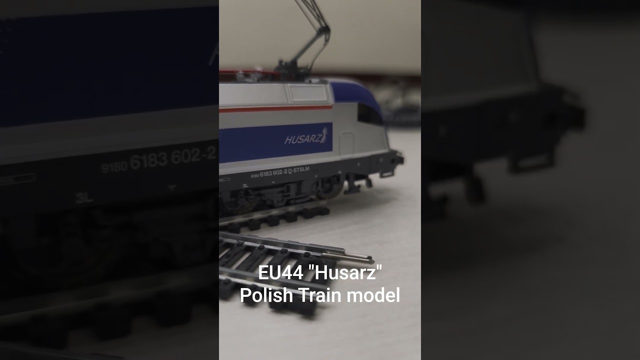 Siemens EU44 "Husarz" locomotive – PKP Intercity | PIKO 1:87 Model