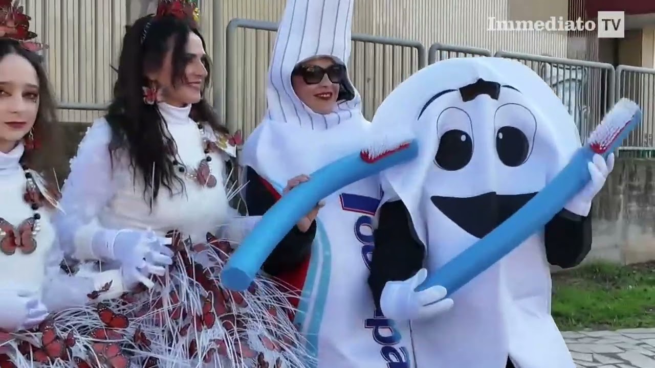 APRICENA, CARRI E GRUPPI AL CARNEVALE STORICO