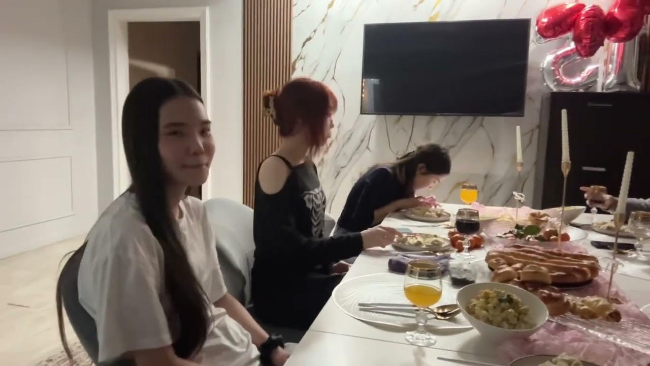 my birthday and ночевка с моими девочками ♥️ (makeup euphoria 👀)