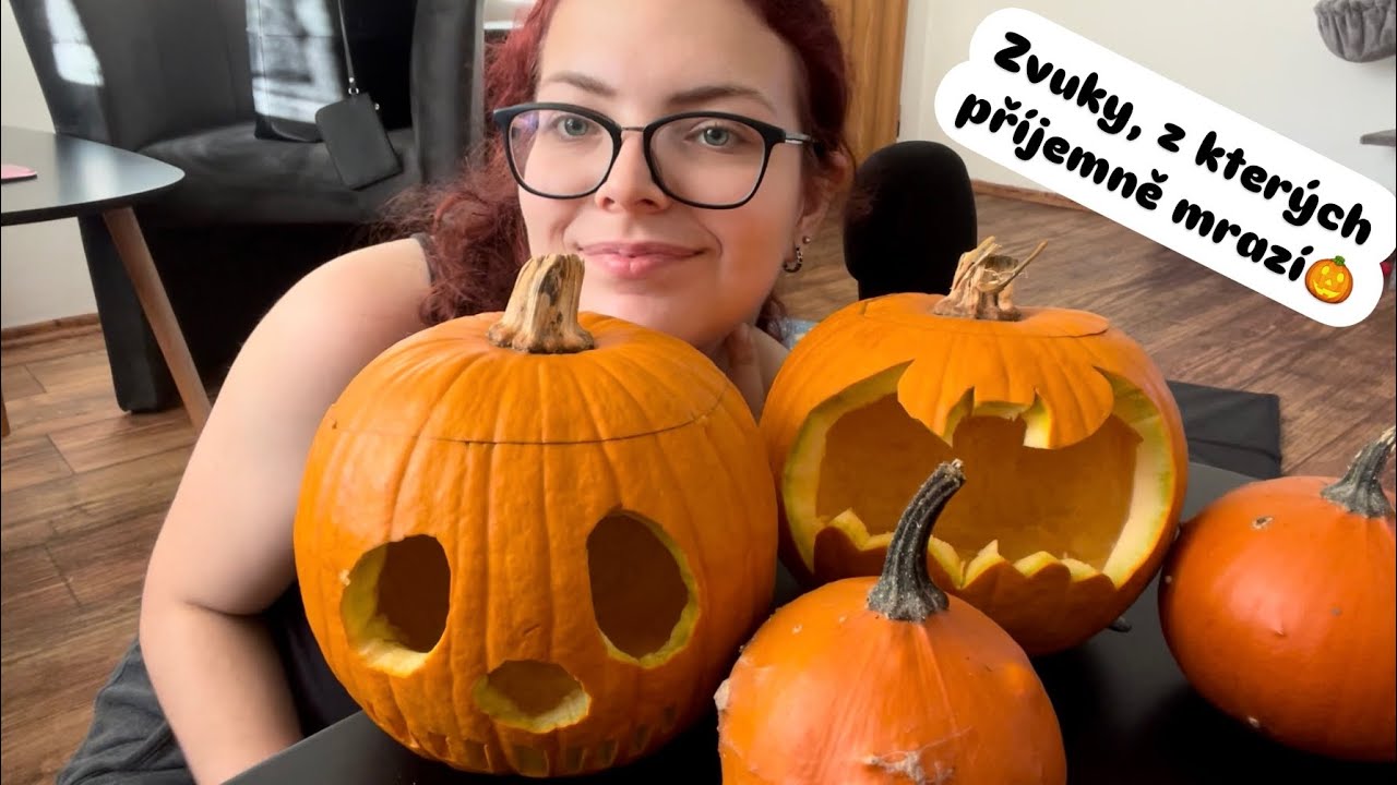 ASMR CZ Vyřezáváme dýně 🎃 | šeptání, tapping atd.