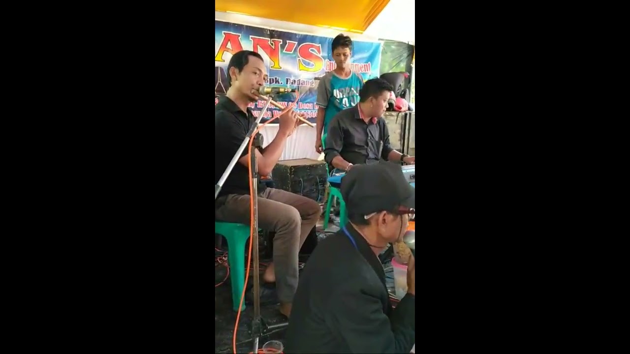 Pongdut Acara Nikahan Di Darmaraja