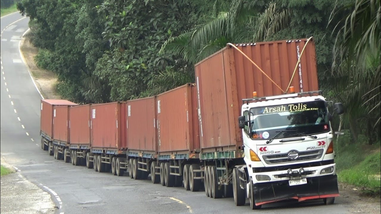 TRUK TRAILER HAMPIR KEHABISAN NAFAS, TRUK TRONTON MUATAN BERAT