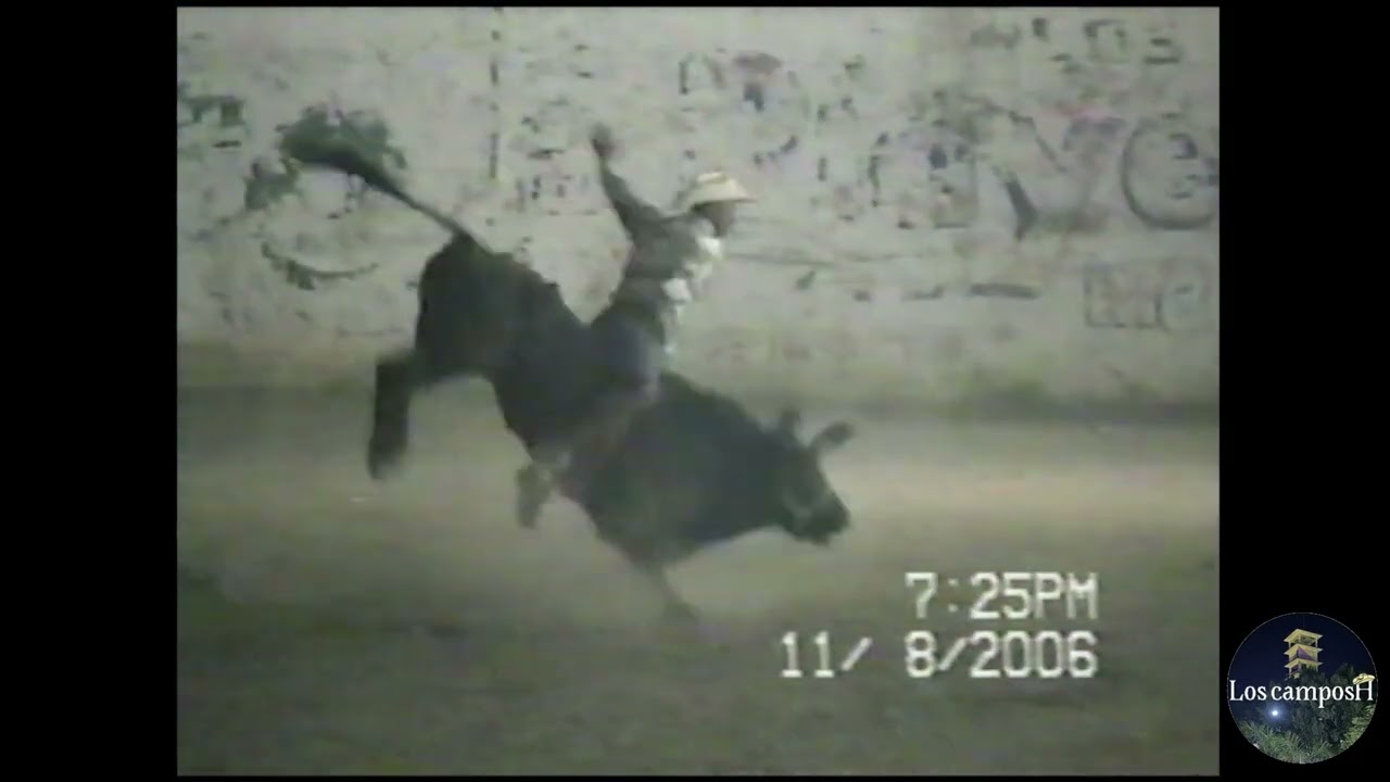 Jaripeo en la plaza de toros en nocupetaro parte 7   2006