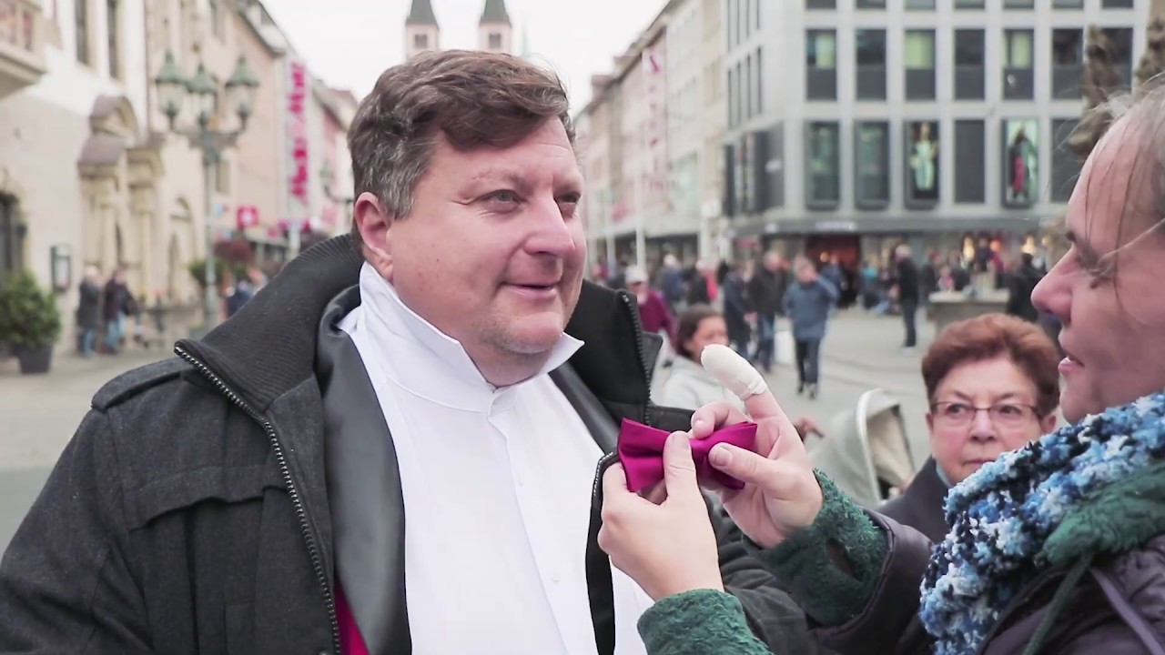 Dadord W&uuml;rzburch - Ausgeschunkelt. - Hinder den Kulissen