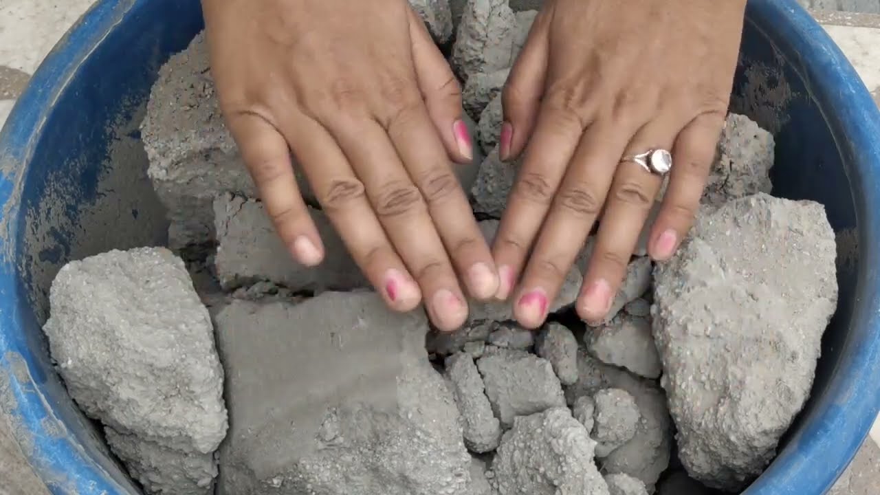 gritty dusty sand cement full dry crumbling/ Sa Asmr