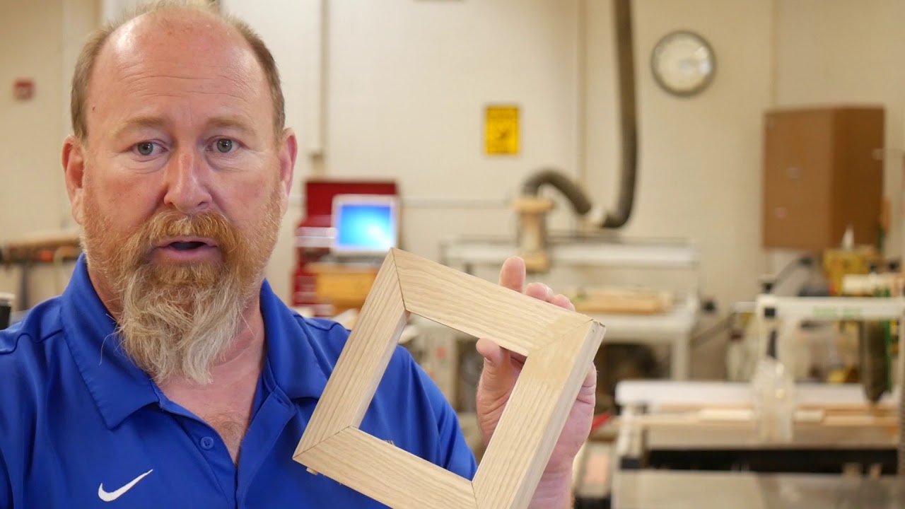 Picture Frame: Sanding and Wood Putty