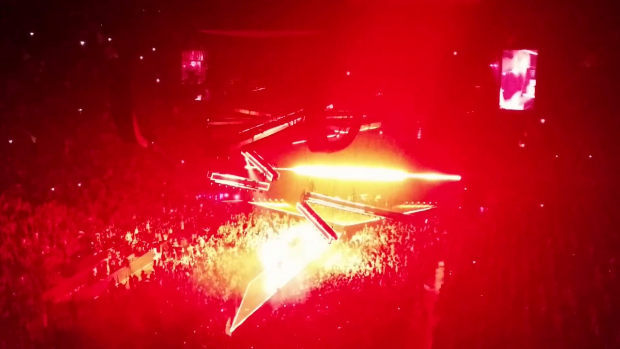 The Weeknd - The Hills / LIVE VANCOUVER 2017 APRIL 25th (nosebleed lightshow experience)