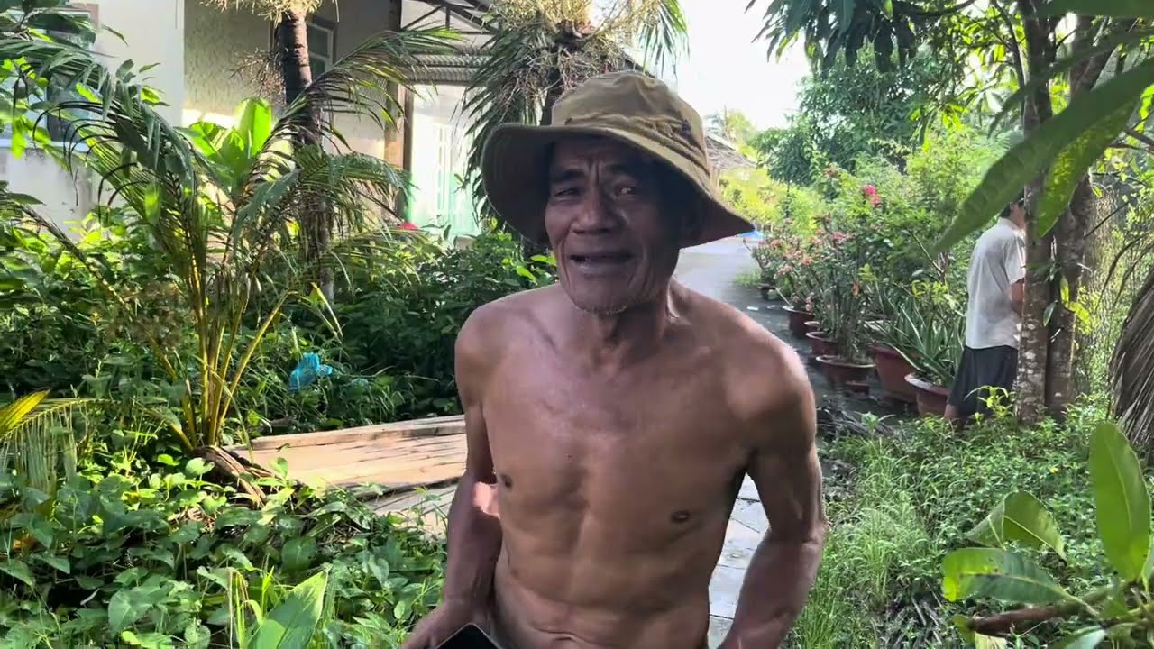 Anh Văn Cùng Anh Nguyễn Lê Hỗ Trợ Anh 9 Bầu.