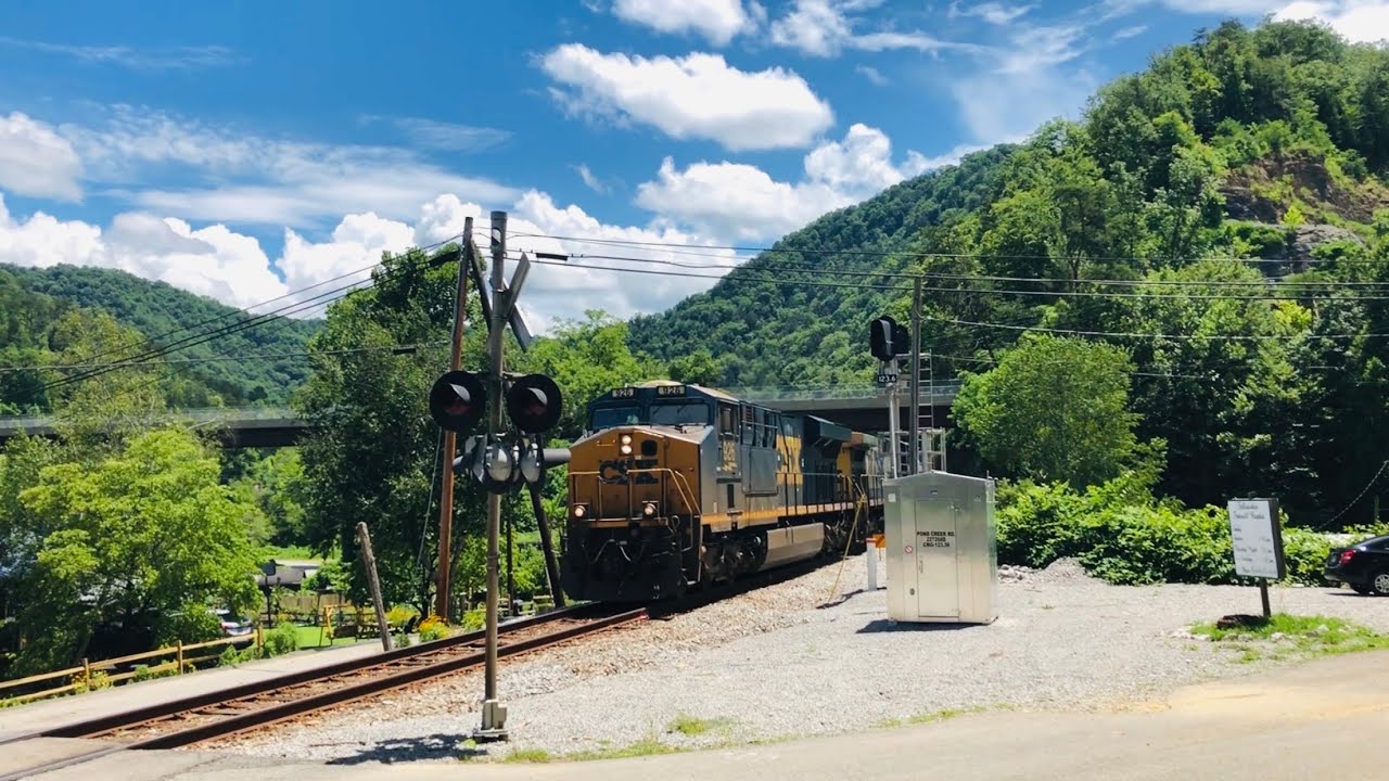 Q694 Rumbles Down the Big Sandy Sub On a Hot Summer Afternoon