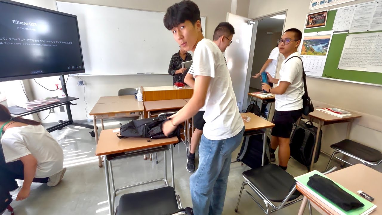 My JAPANESE 🇯🇵 School Classroom 😀 || Ayush Painuly Vlogs