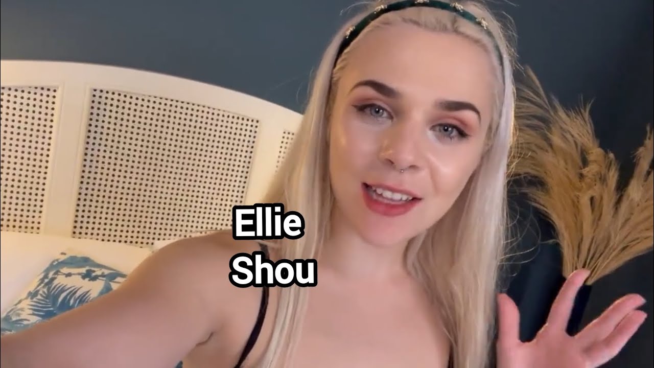 In El Intermedio: Ellie Shou shared her 5 fav movies for an island. 