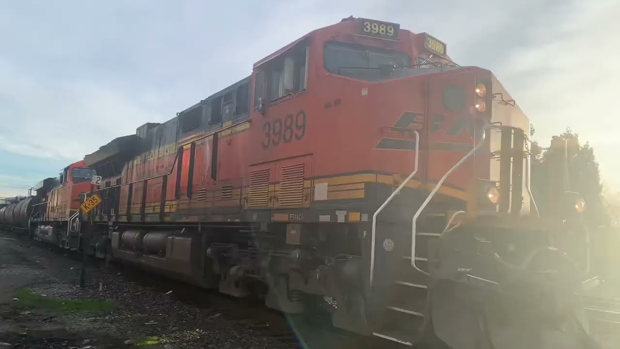 3898 BNSF the big B 