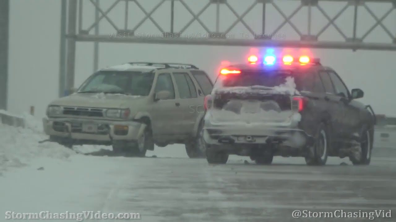 Historic Cold Temps and Snow In The Morning in Wichita, KS - 2/15/2021