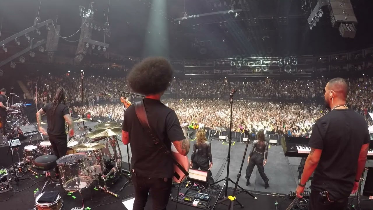 Maluma - HAWAI Live in Coca-Cola Arena DUBAI (CHUCHO CAM)