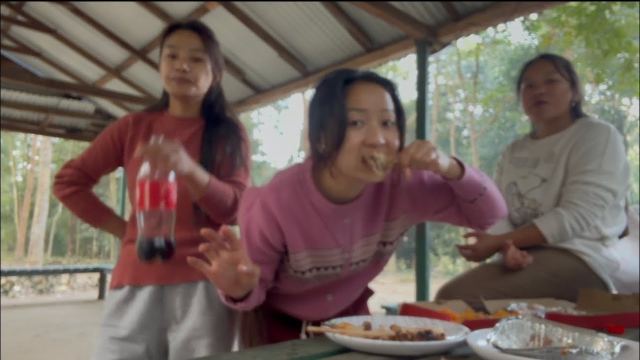 La Hamro Pani Aayo Haii tw 🤣  Kasle Dheraii Khayo 🥣  video Nai k vayo Yesto 😲 // Kismat sampang // 
