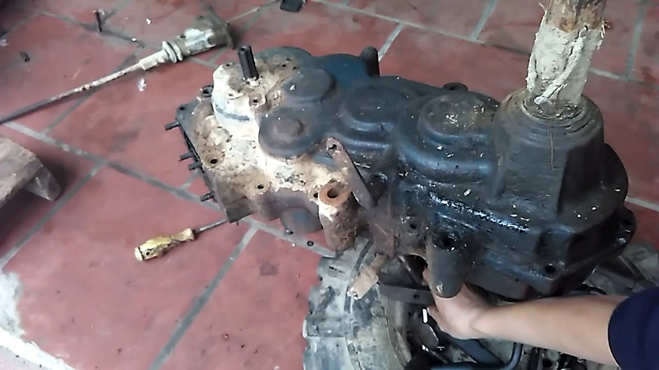 Kỹ thuật lắp ráp kiểm tra,sửa chữa hộp số máy cày . Phần 3 : Tháo hộp số 61 hiệu bổ đôi trung quốc