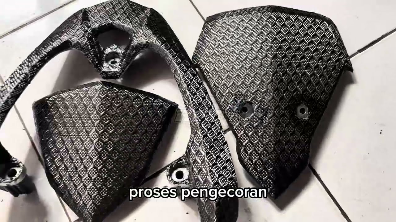 Tutorial tempel serat karbon body vario