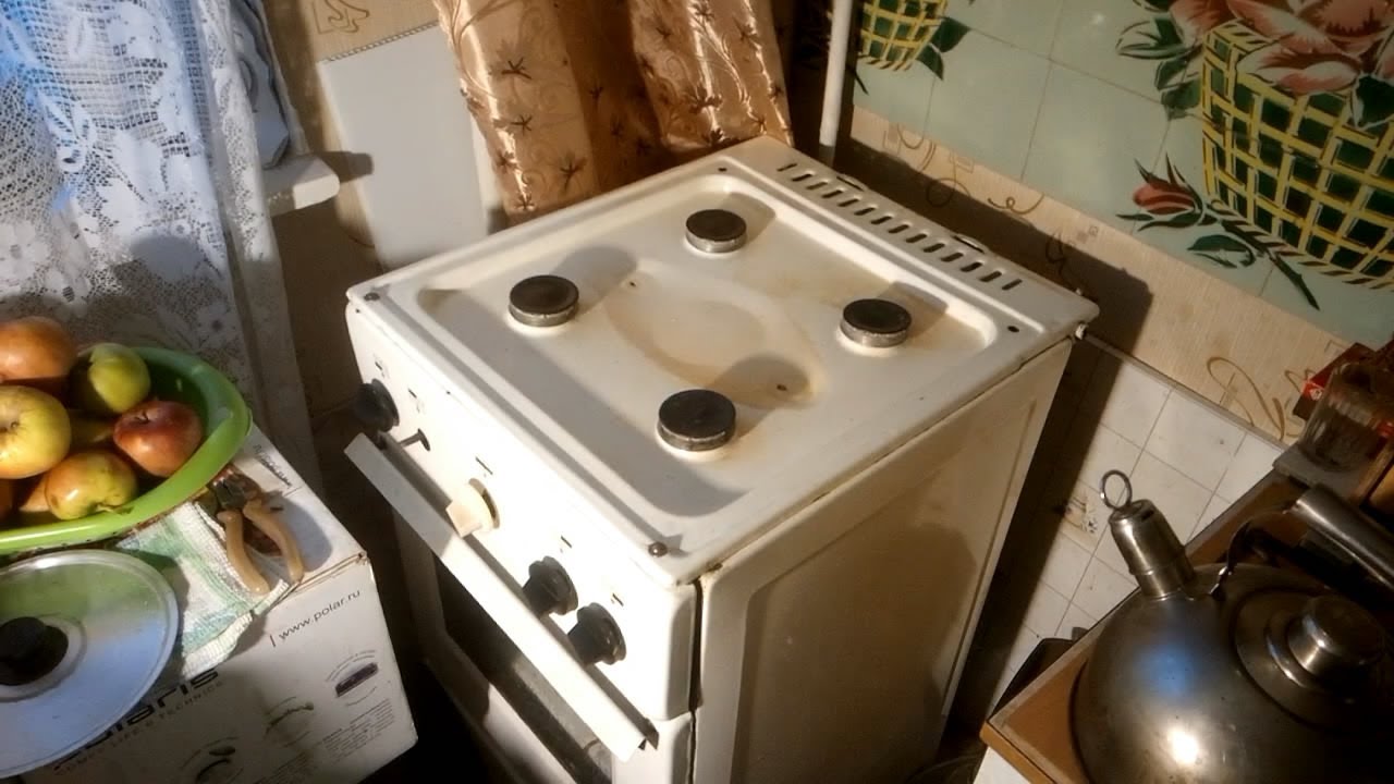 ОБСЛУЖИВАНИЕ СОВЕТСКОЙ ГАЗОВОЙ ПЛИТЫ ЗАПАХ ГАЗА И ПЛОХО ГОРИТ ОДНА КОНФОРКА